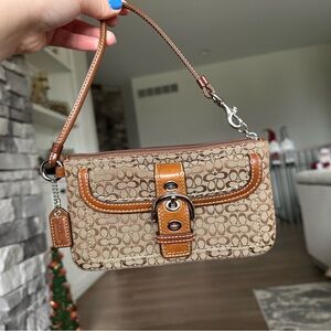 Vintage Coach wristlet in signature print - like new